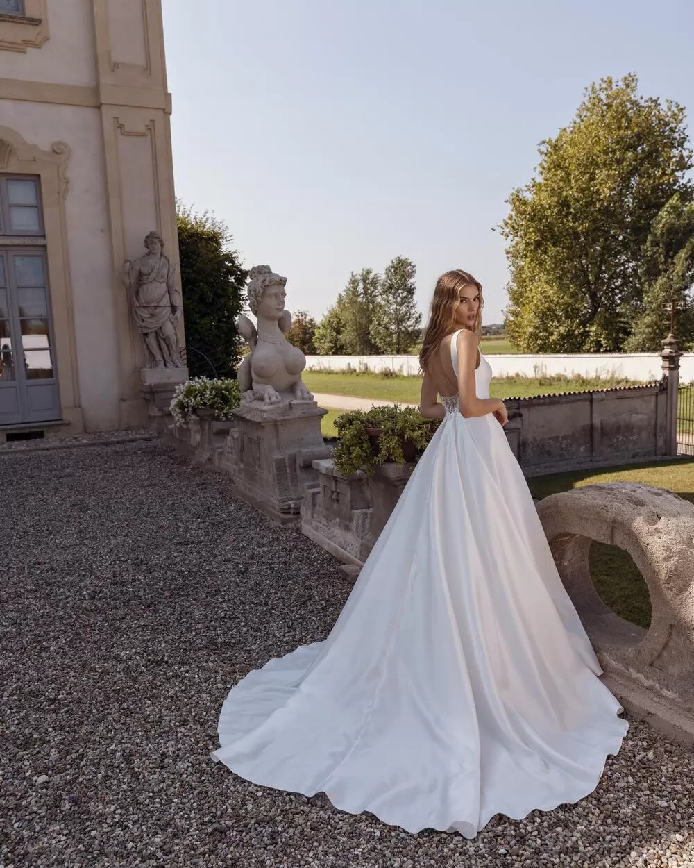 irvalda-brautkleider-wien-online-bestellen-modell-wells